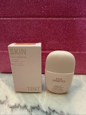 Kylie Cosmetics Skin Tint Blurring Elixir - 4W